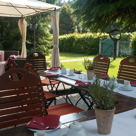 Romantik Hotel Zum Lindengarten-2